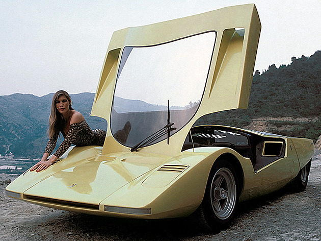 Krejčí Ferrari minulosti slaví 95 let. Pininfarina byla firmou na zážitky