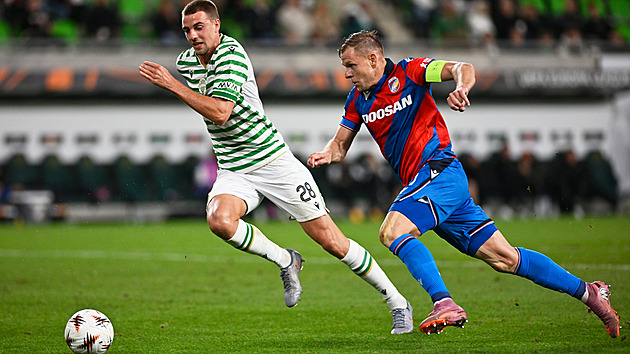 Plzni se zranil kapitán Vydra. Kdo ho proti AS Řím nahradí, si Hyský nechal pro sebe