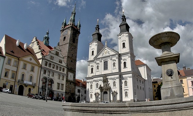 Kostel v Klatovech je národní památkou, ochranu získaly i katakomby