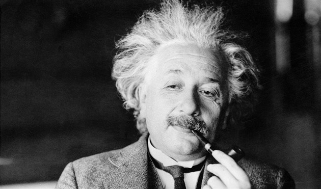 Výročí slavné rovnice. Einsteinova teorie relativity se dostala i do českého filmu