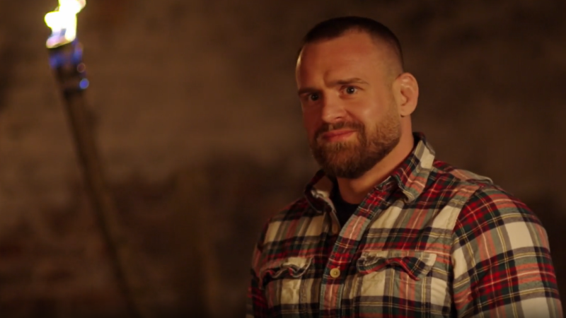 Mie dám pořádnou kosu, řekl Kincl s úsměvem. Účastníci obou řad Zrádců se sešli mimo Křivoklát