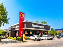AI vánoční reklama McDonald’s vyvolala posměch