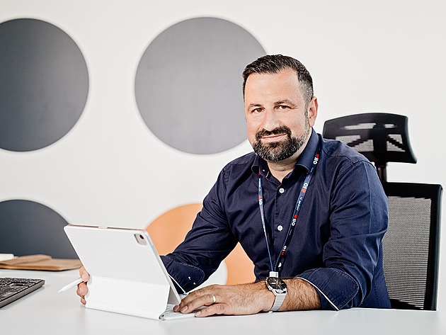 Zostřuje se boj o schopné pracovníky, 70 procent firem chce zvyšovat mzdy, říká odborník