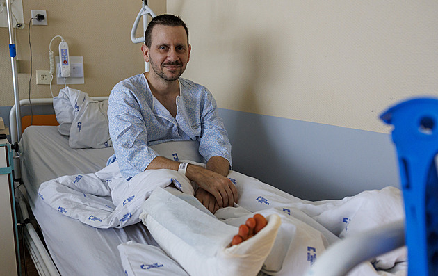 Přes zachránce jsem jel jak kamenný blok v Egyptě. Jeskyňář líčí cestu z podzemí