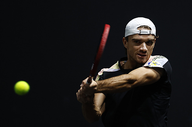 Macháč je v semifinále v Adelaide, jeho dalším soupeřem bude Američan Paul