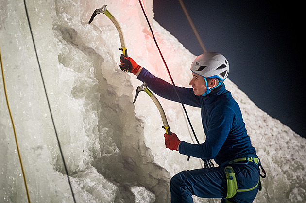 Konečně pořádná zima, libují si horolezci. Ledová stěna ve Víru je perfektní