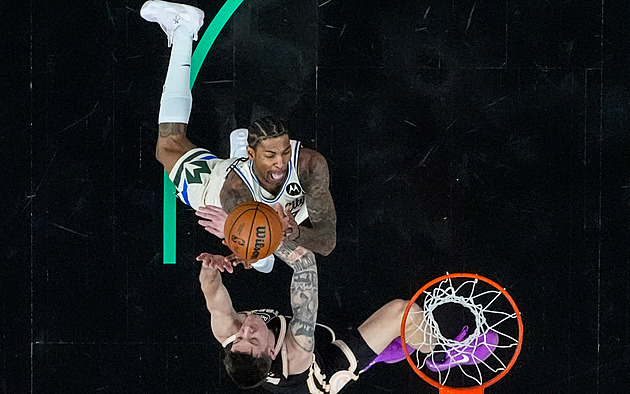 Krejčí i jeho tým vyšli naprázdno, souboj o čelo východu pro Detroit