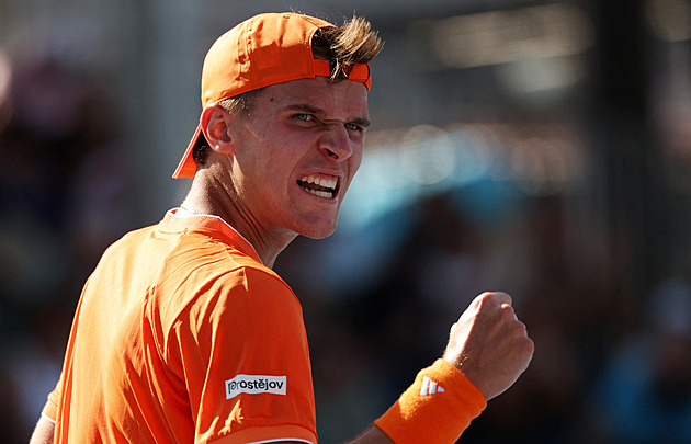 Australian Open ONLINE: Hrají Macháč a Kopřiva. Menšík otáčel, uspěla i Plíšková