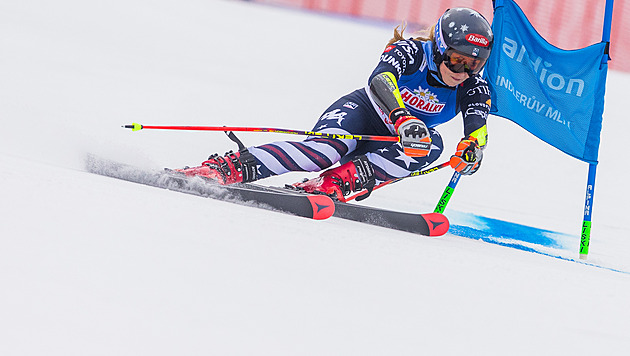 Mikaelo, dej to! Tisíce diváků fandí ve Špindlu nejlepším lyžařkám světa