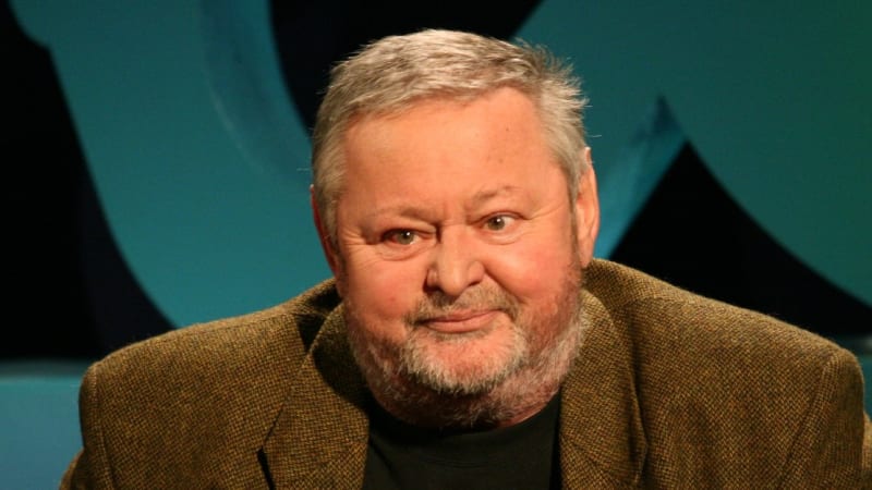 Depardieu ho zval na vlastní víno, Menšíkovi vozil nedostatkové léky. Herec Kuželka vzpomíná