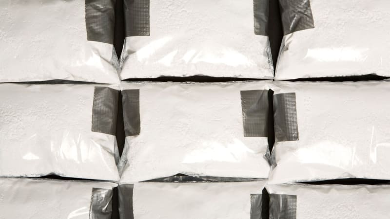 Čech měl ukrývat kokain do dortů a vozit ho z Německa. Pašeráků byla celá tlupa