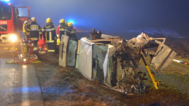 Češka utrpěla vážná zranění při havárii v Rakousku. Naboural ji muž bez řidičáku