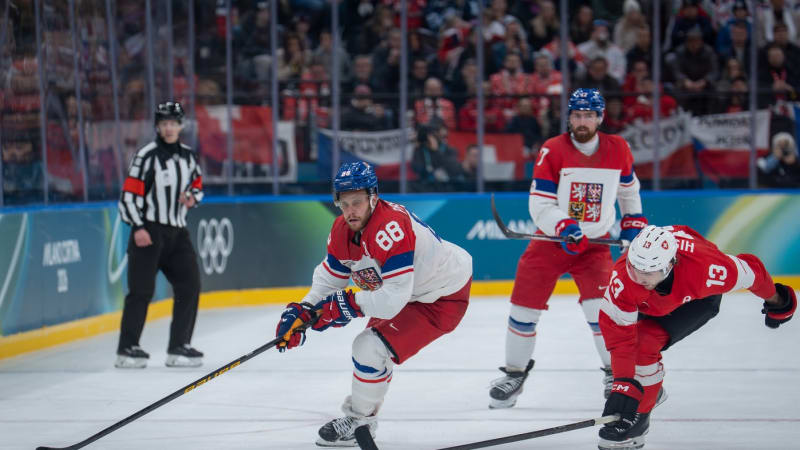 Olympiáda ON-LINE: Curleři podlehli Kanadě. Musím být lepší, burcuje se Pastrňák před play off