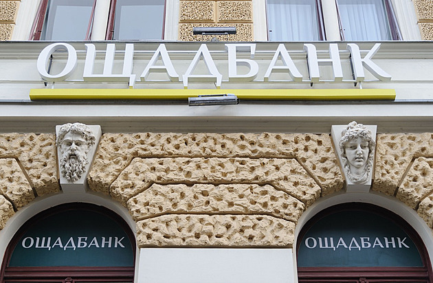 V Maďarsku zadrželi auta ukrajinské banky. Nejezděte tam, varuje Kyjev občany