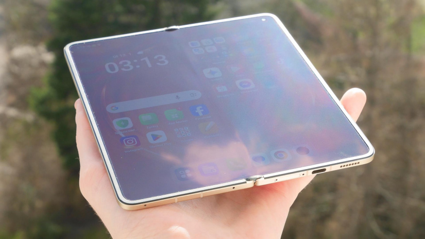 Vyzkoušeli jsme Oppo Find N6. Nejlépe zvládnutá skládačka Čechy nepotěší