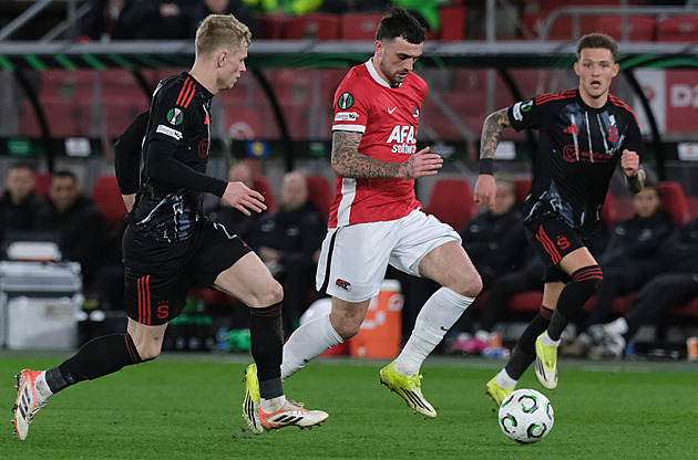 ONLINE: Sparta - Alkmaar 0:0, v základu Uchenna i Sochůrek, Haraslín je na lavičce