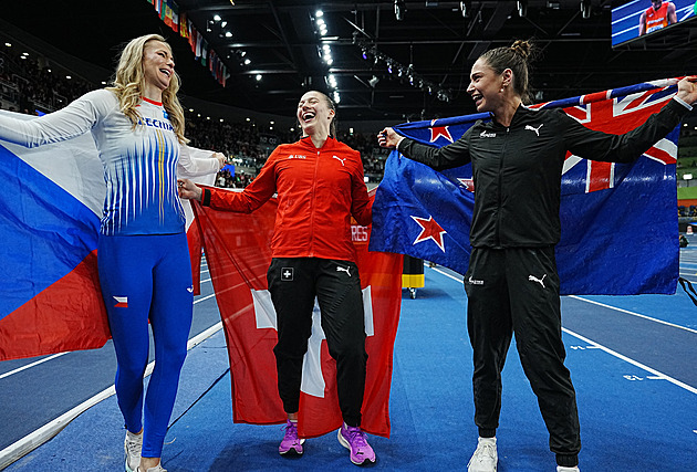 Švábíková má bronz z halového MS! Dělí se o něj s dalšími dvěma tyčkařkami