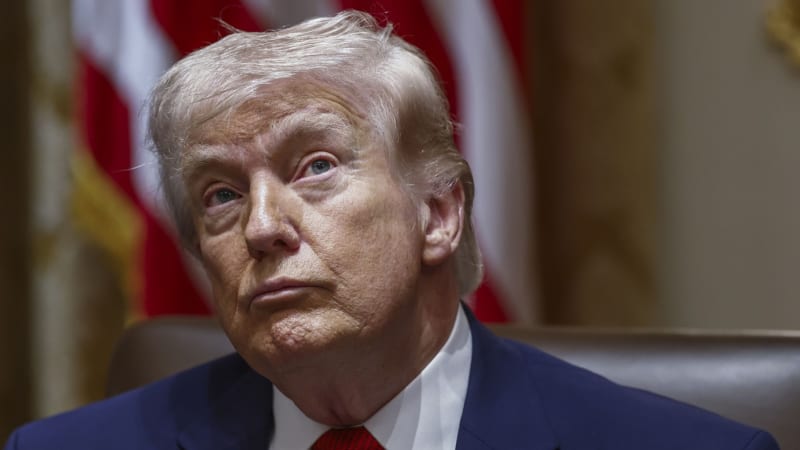 Trump šílí, připouštějí i jeho stoupenci. Po hrozbě smrti civilizace sílí volání po 25. dodatku