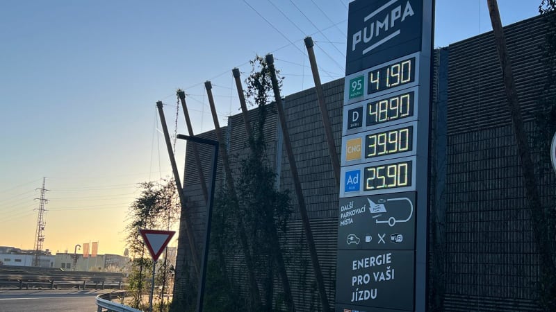 Zlevnění jsou minimální. Na Babišově Pumpě naftu zdražili a není to ojedinělý případ