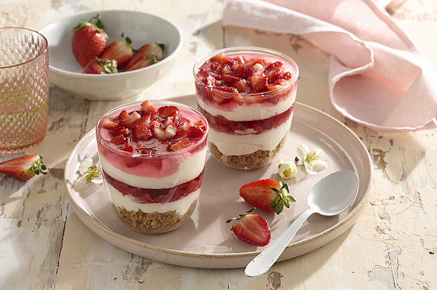 Víkendové pečení se SweetBurg: 3 skvělé recepty na dezerty do skleničky pro každou příležitost