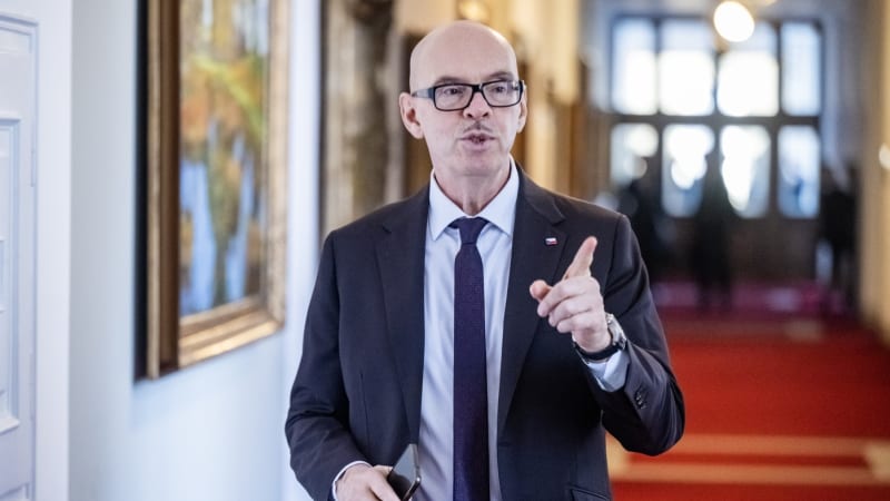 Klempířův resort letos ruší podporu knihoven, nemá data o „půjčování“. Kafkovské, namítá Baxa