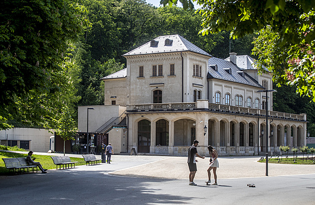 Šlechtova restaurace vzkřísila naději na dokončení oprav, radní vybrali firmu