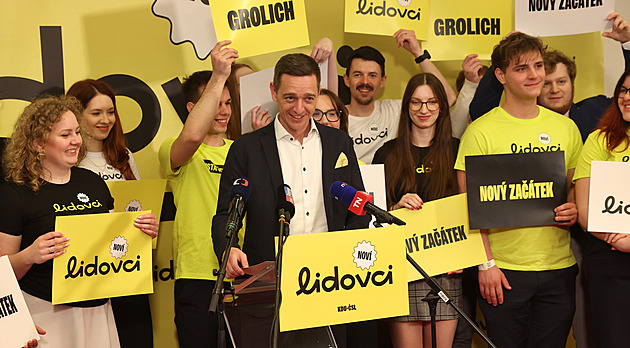 Lidovci odmítli změnu financování ČT. Podpořili Pavla i přijetí eura