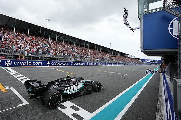 Formuli 1 vládne devatenáctiletý Antonelli, v Miami vyhrál potřetí za sebou