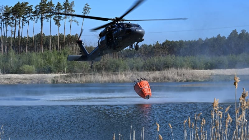 Tragédie při hašení lesního požáru: Polský letoun se zřítil, pilot zahynul