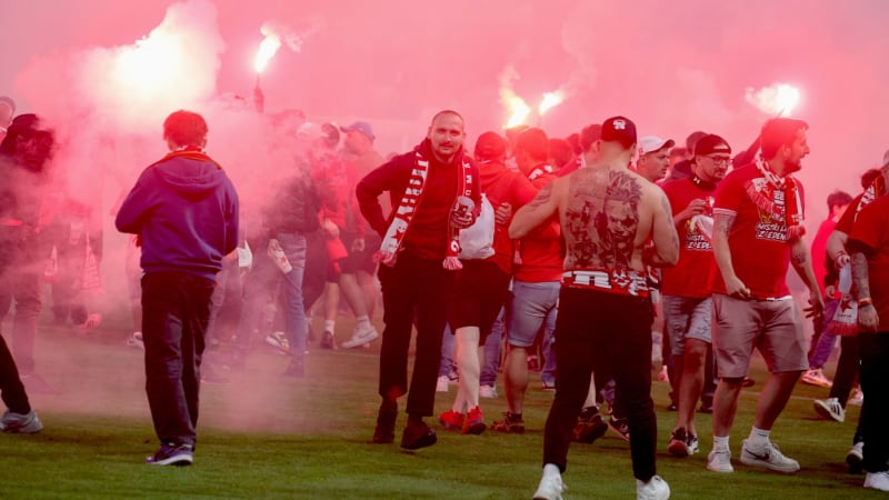 Opozice podporuje návrh na skenování obličejů na stadionech. Piráti ale mají podmínky