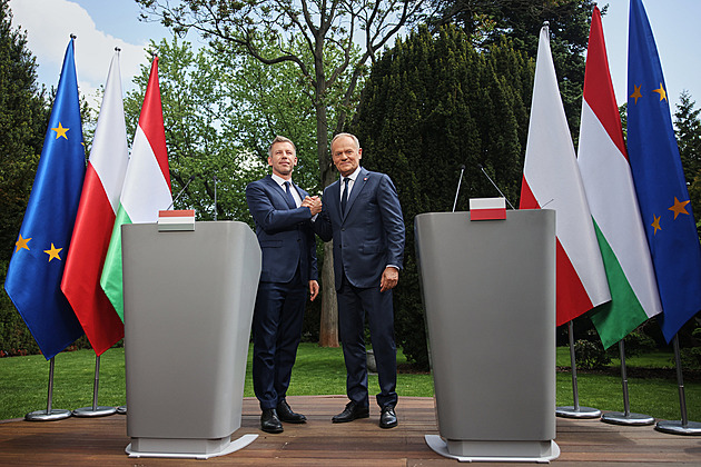 Mezi Unií a Budapeští teď začínají líbánky, první cesta do Polska je pragmatický krok