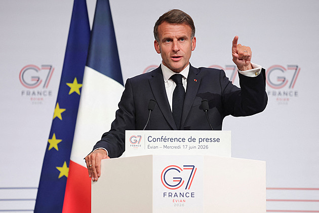 Ukrajina postupuje, klade odpor, Rusko ustupuje, řekl Macron o válce