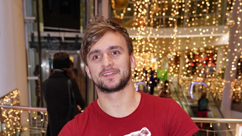 Šikana na Taryho táboře? Syna zavírali v chatce, začal koktat, říká matka. Influencer se hájí