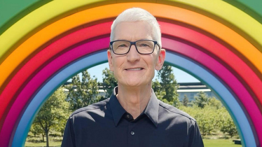 Poslední měsíc Tima Cooka v čele Applu započal. Podívejte se, co za 15 let ve vedení dokázal