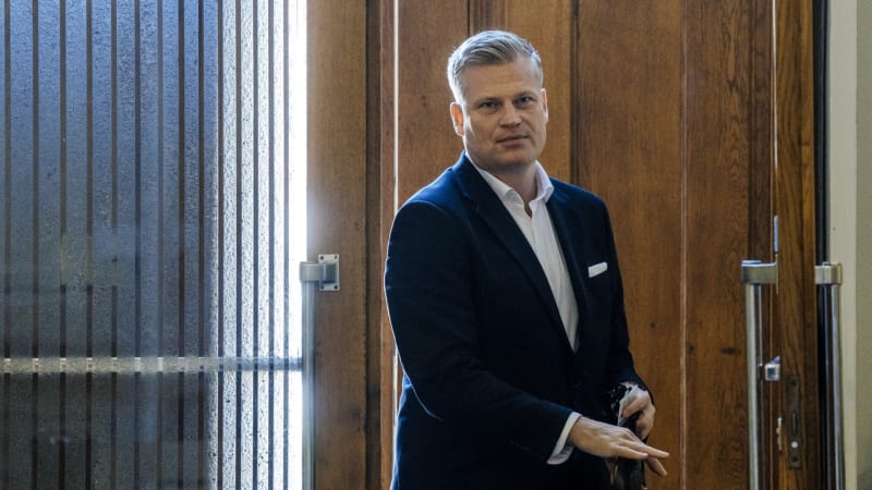 Turek ke své nehodě: Řidiče sanitky někdo přesvědčil, aby „marodil o trochu déle“